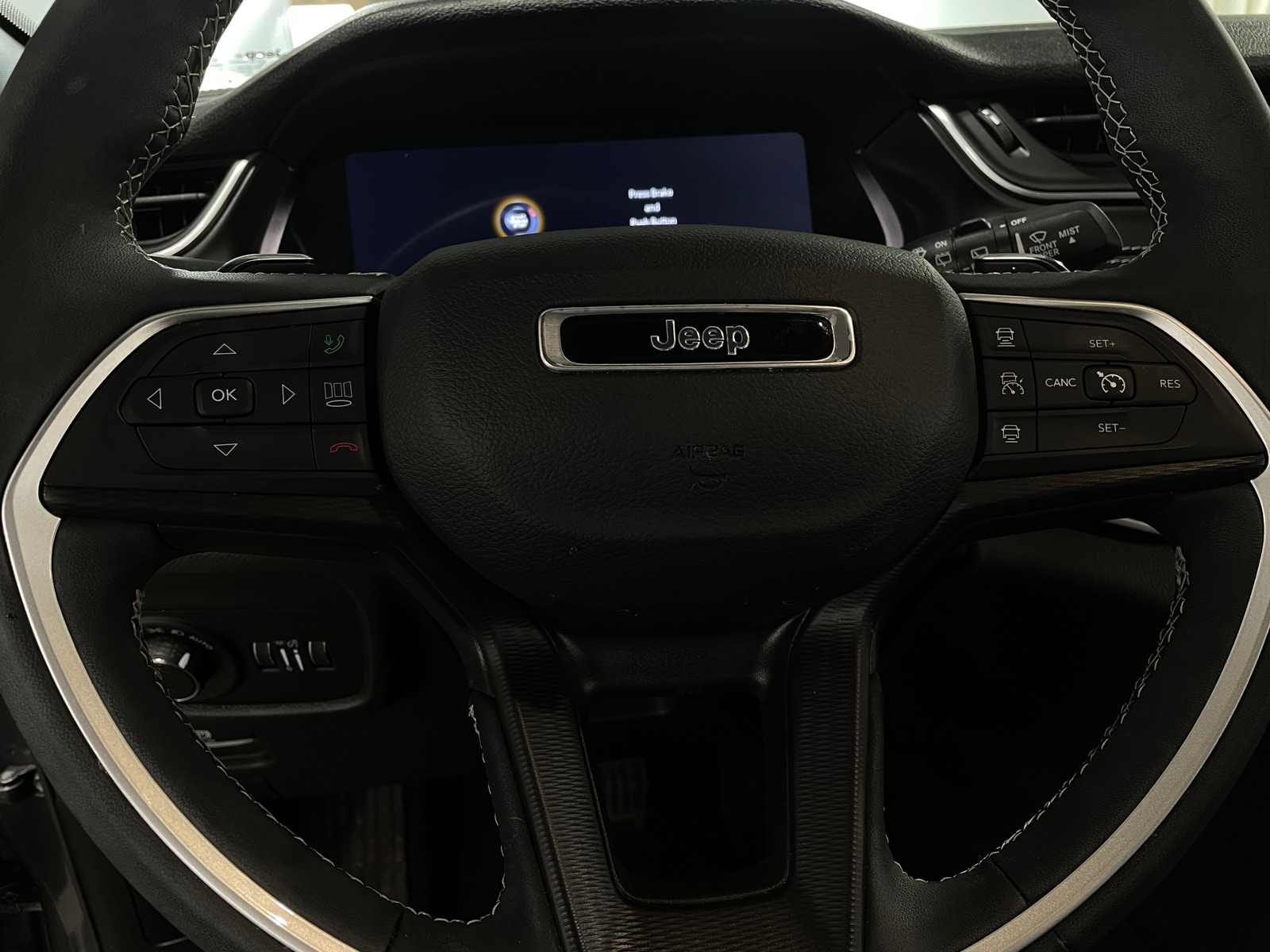 Thumbnail: 2023 Jeep Grand Cherokee - 4