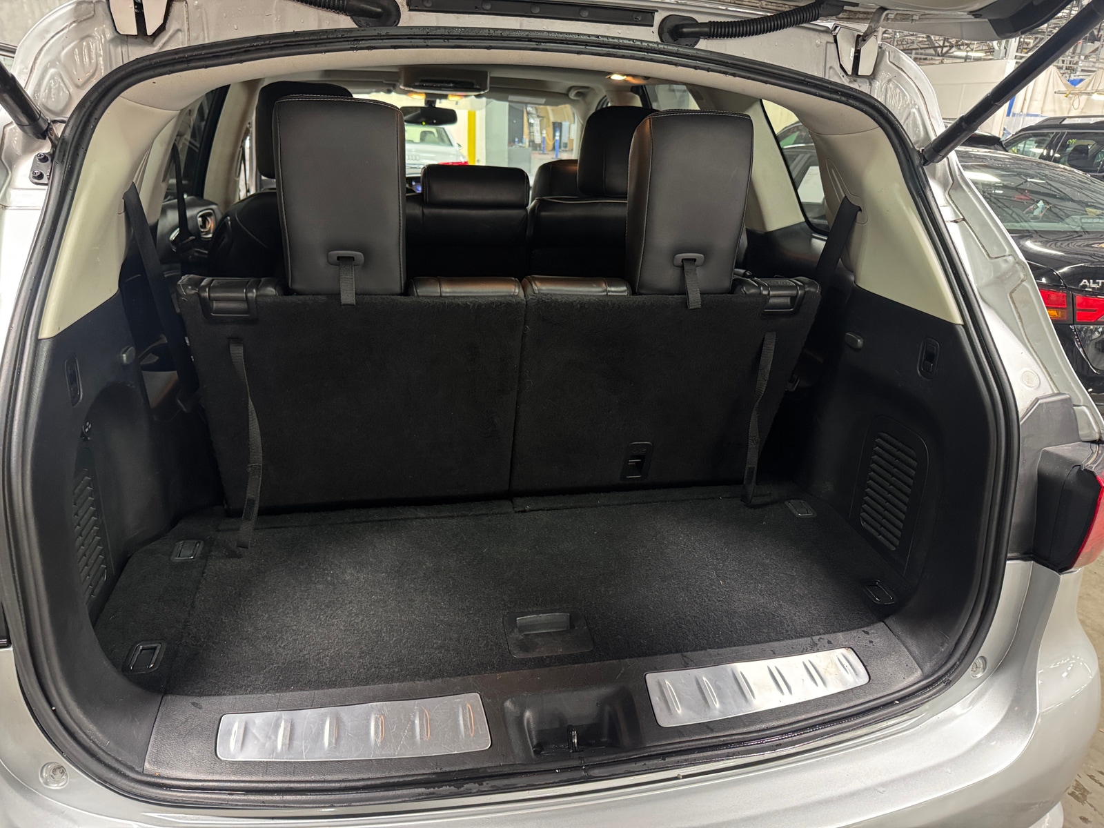 Thumbnail: 2018 INFINITI QX60 - 6