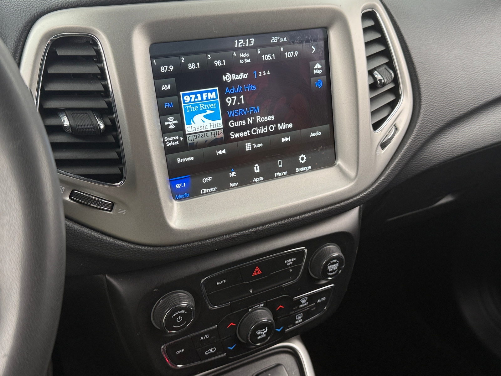 Thumbnail: 2021 Jeep Compass - 3