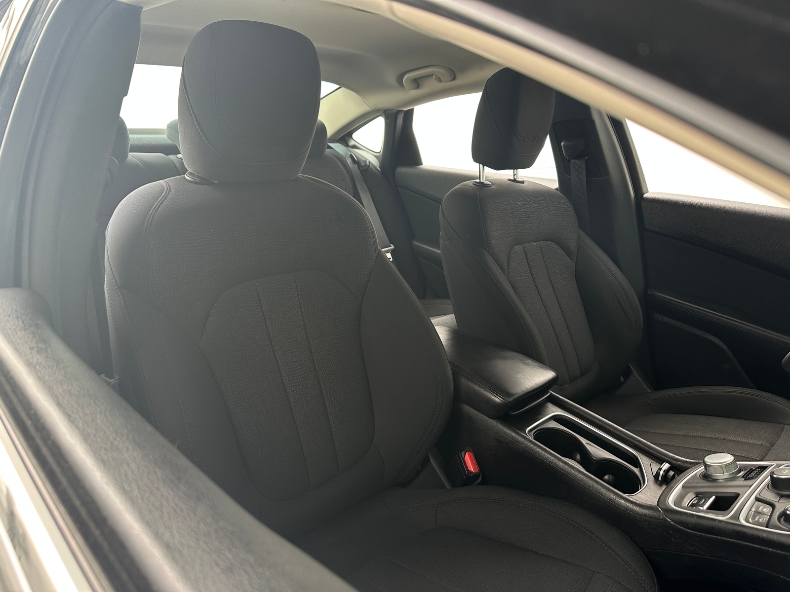 Thumbnail: 2016 Chrysler 200 - 2