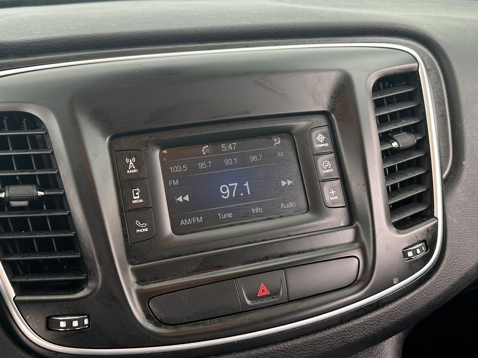 Thumbnail: 2016 Chrysler 200 - 4