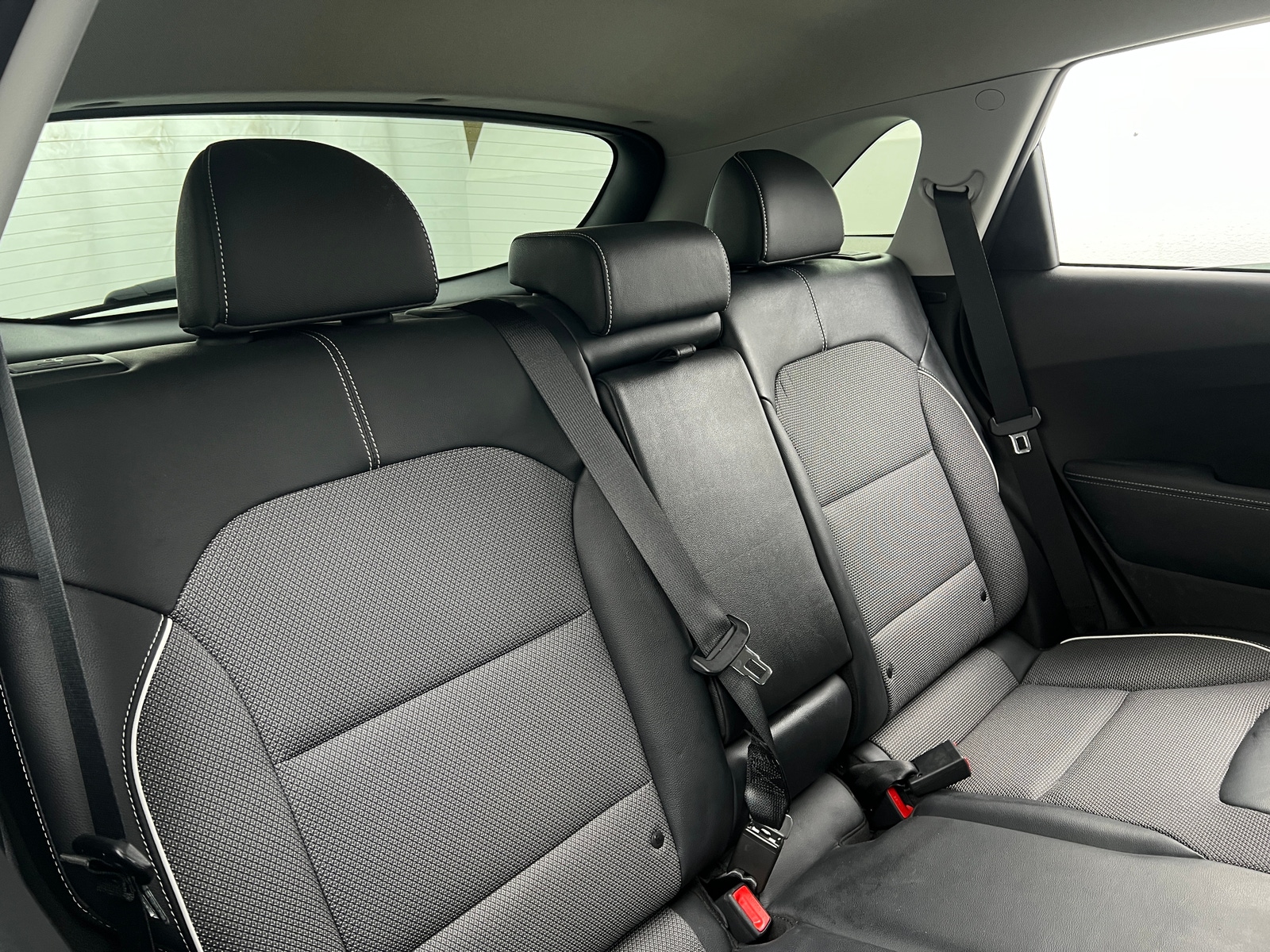 Thumbnail: 2019 Kia Niro - 6