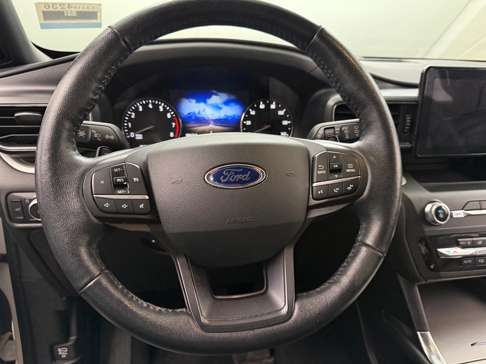 Thumbnail: 2020 Ford Explorer - 4