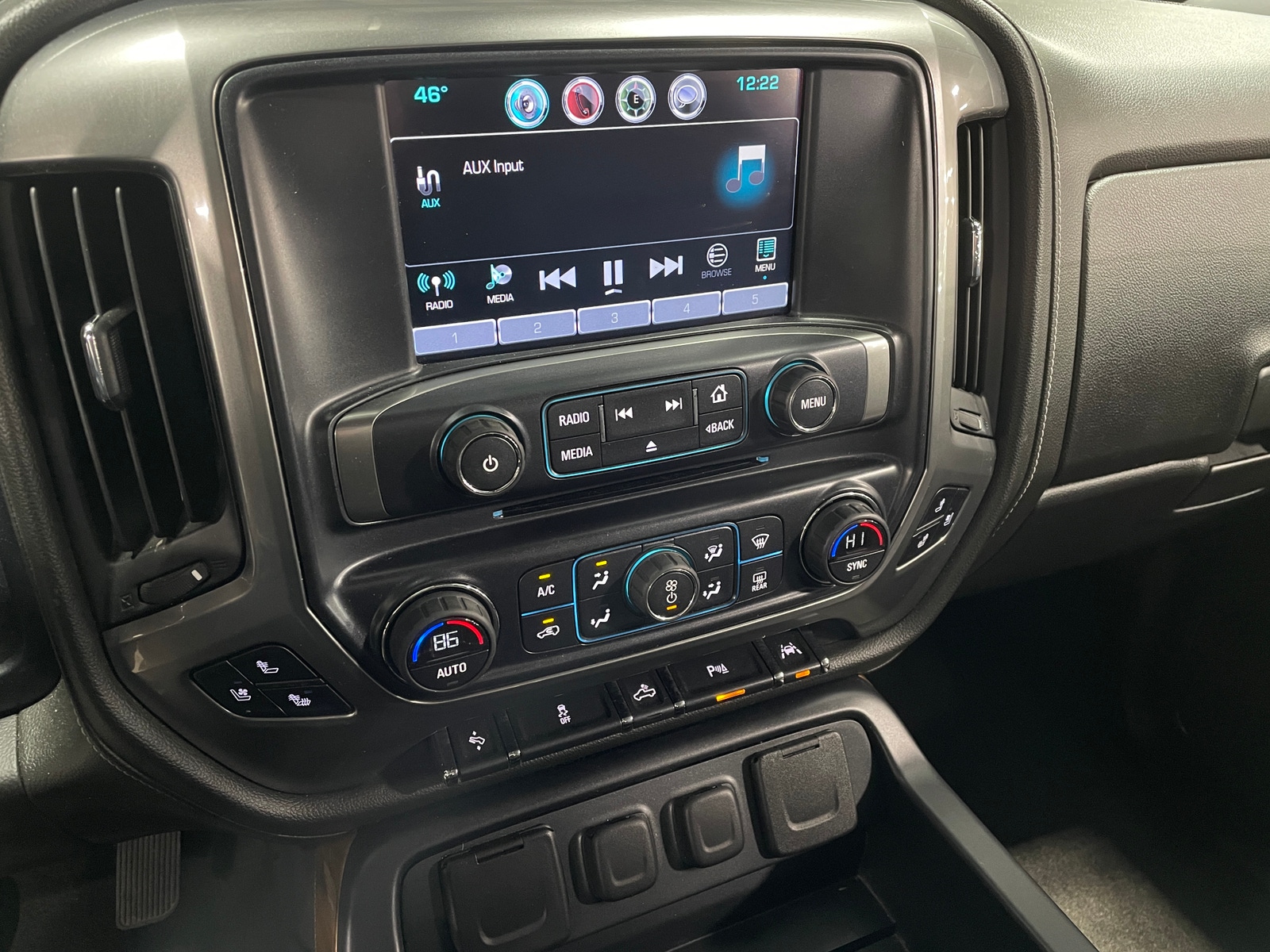 Thumbnail: 2016 Chevrolet Silverado 1500 - 3