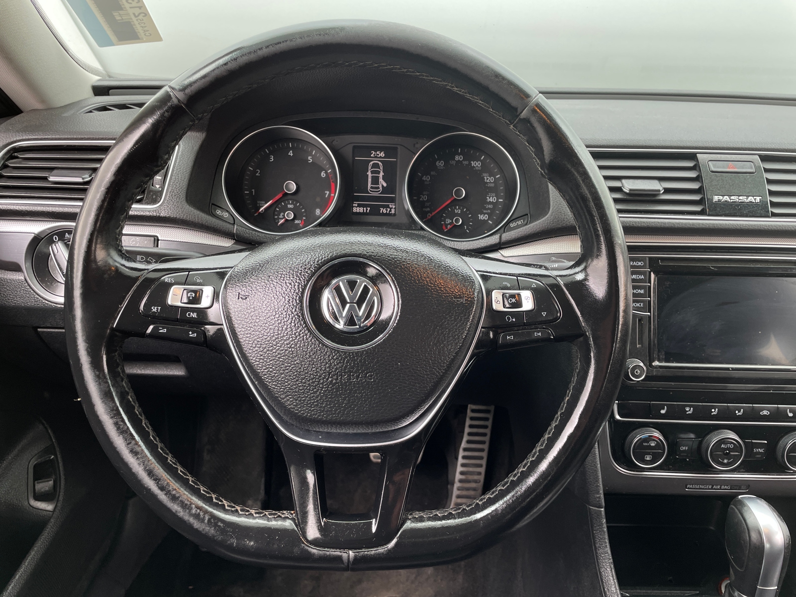 Thumbnail: 2018 Volkswagen Passat - 4