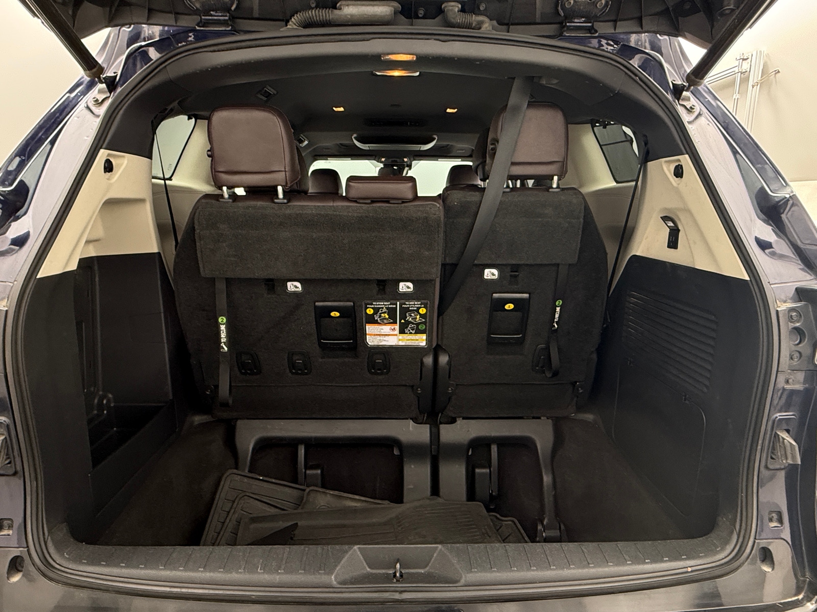 Thumbnail: 2021 Toyota Sienna - 6