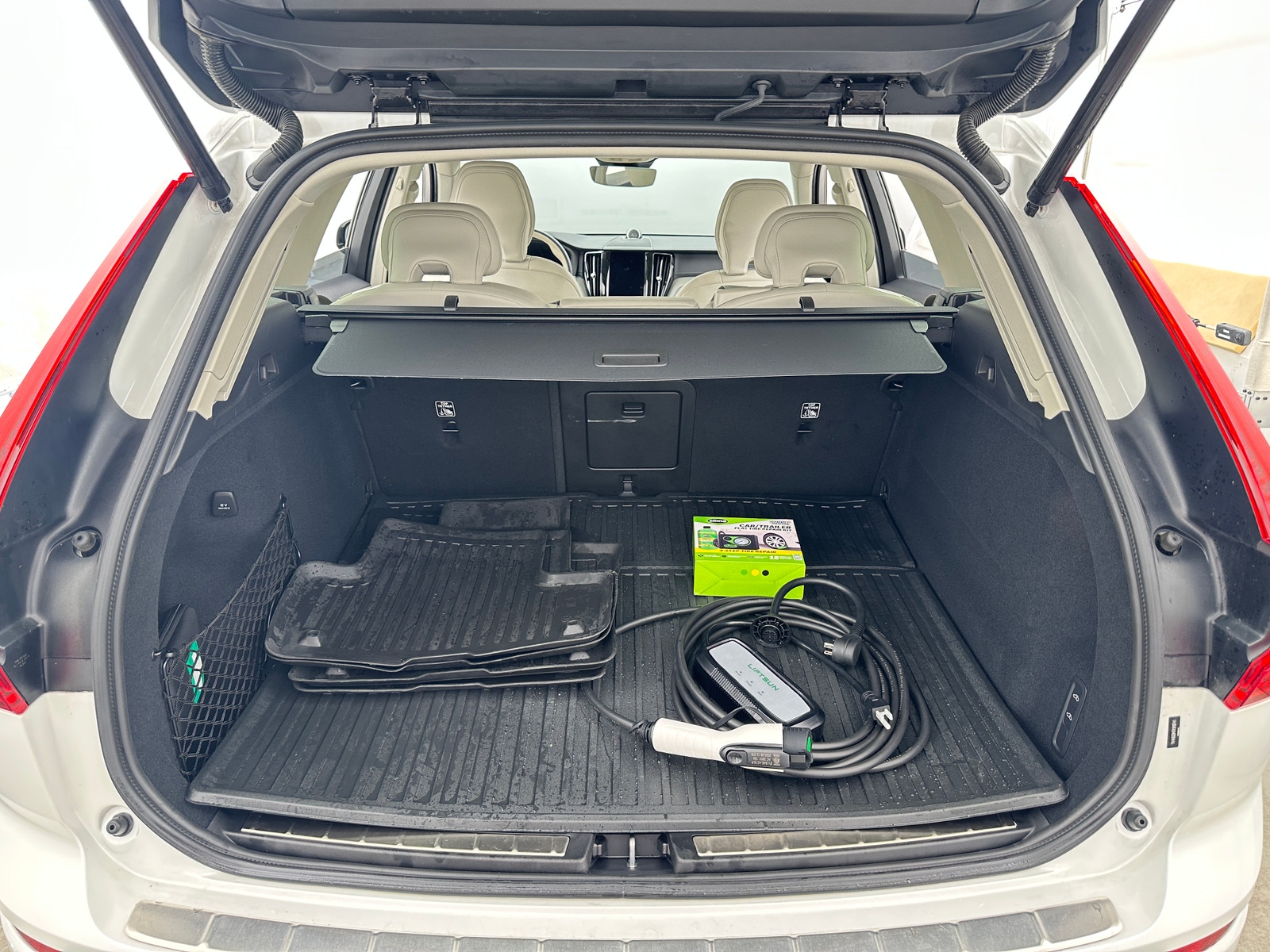 Thumbnail: 2024 Volvo XC60 - 7