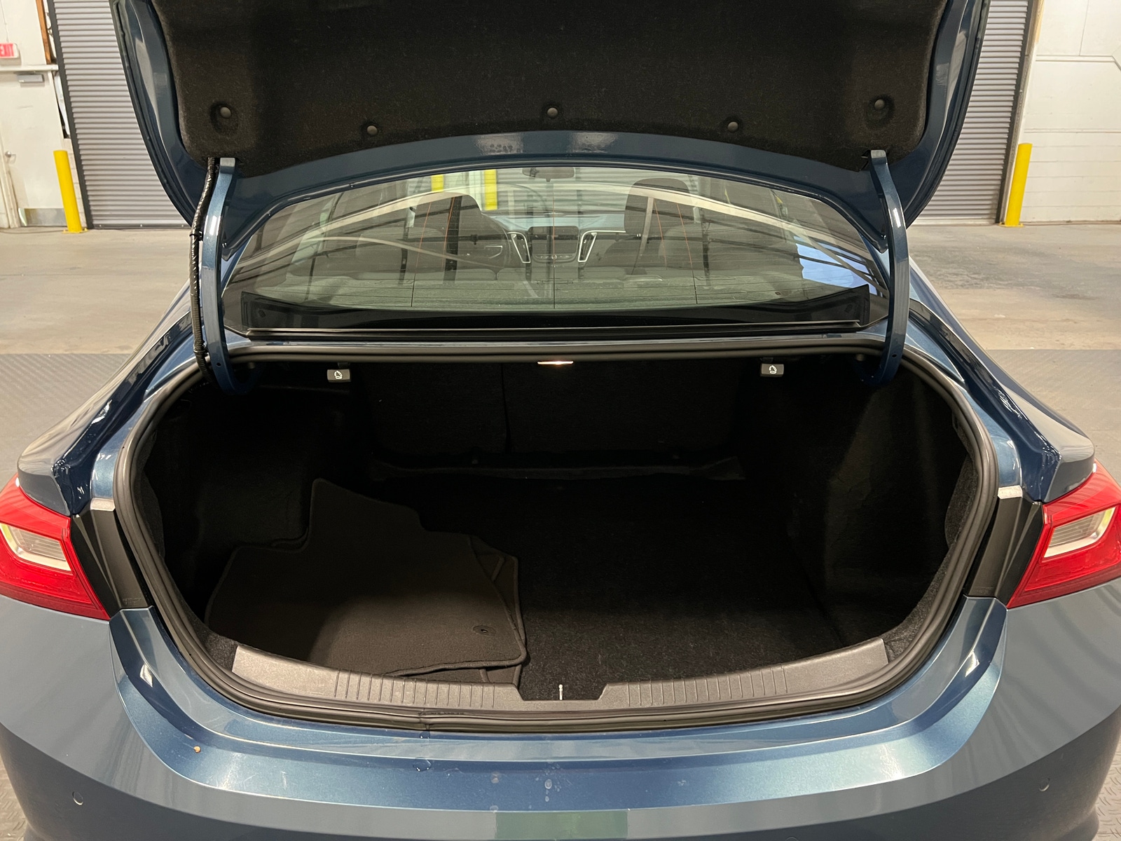 Thumbnail: 2024 Chevrolet Malibu - 7