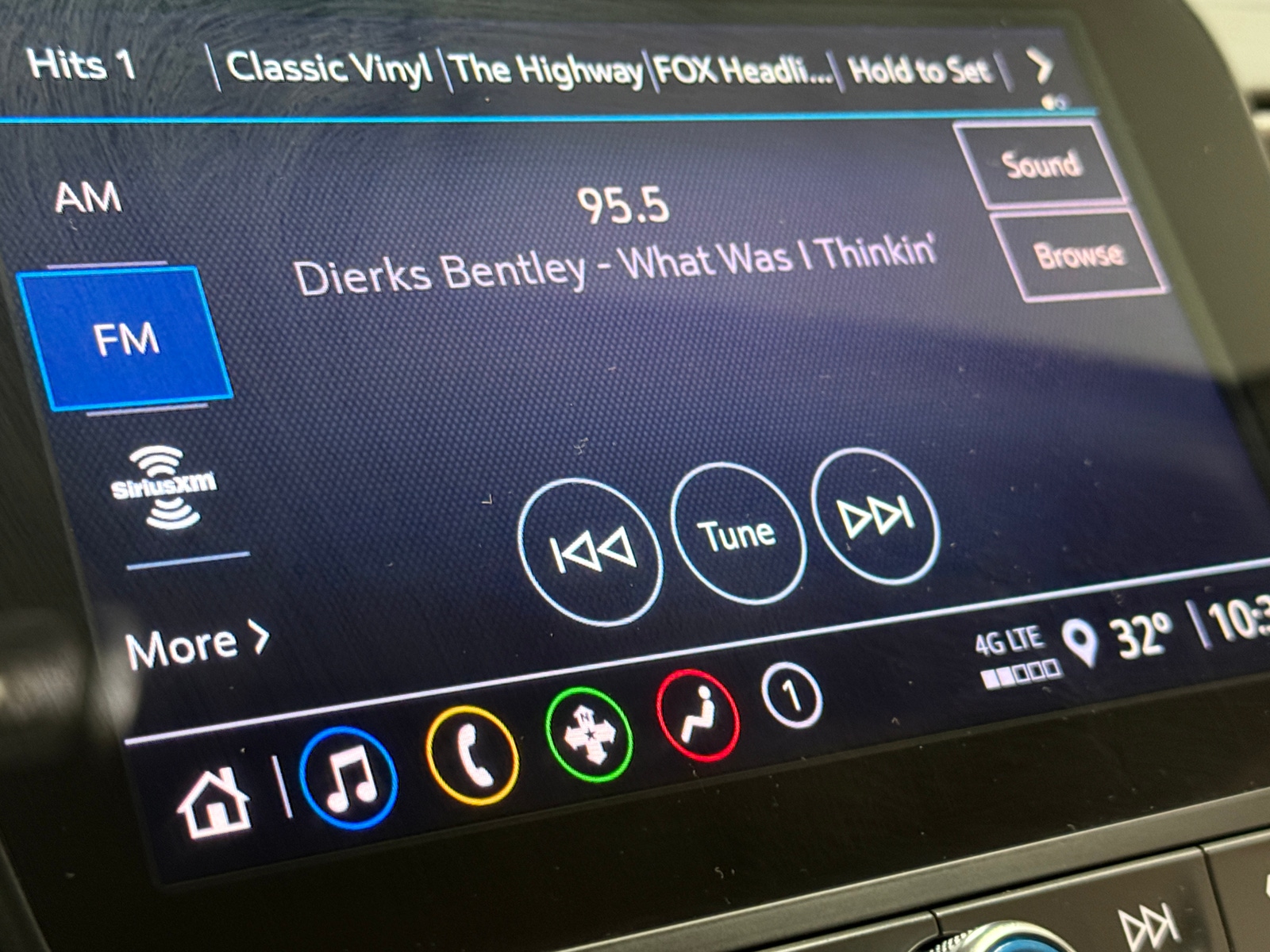 Thumbnail: 2025 Chevrolet Malibu - 4