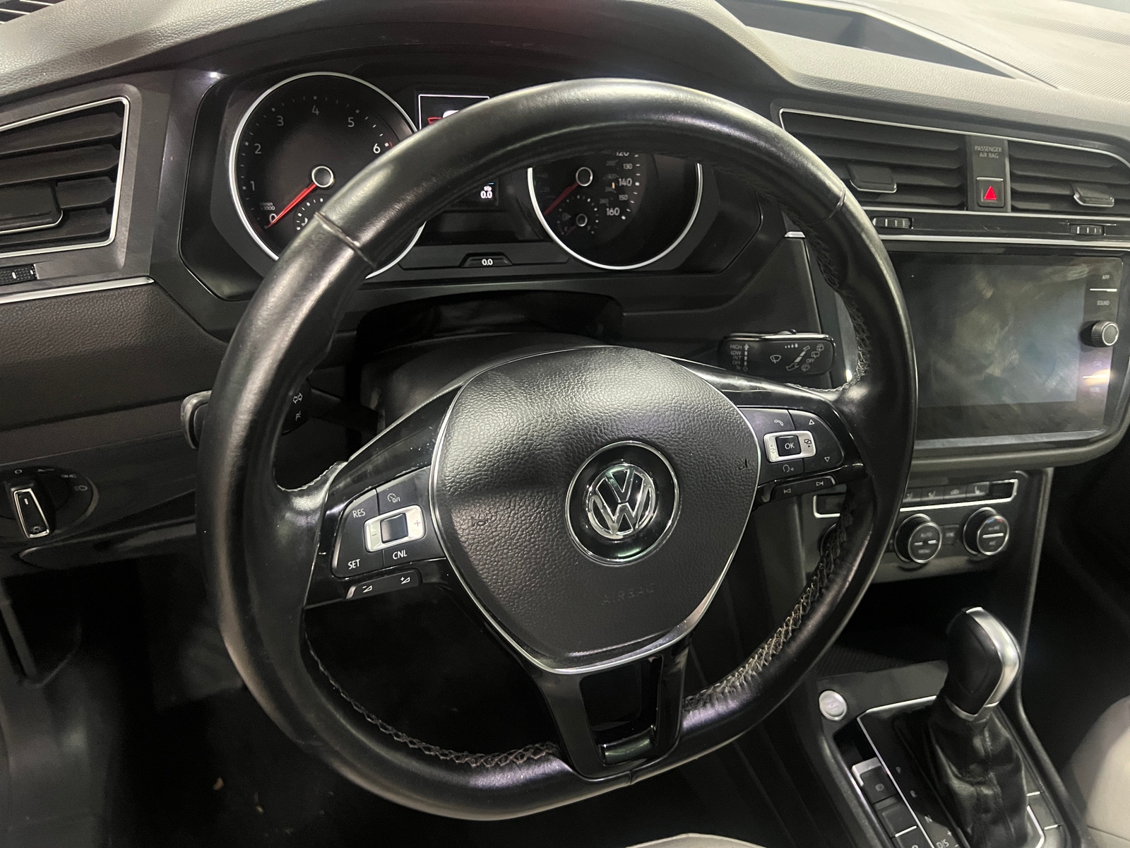 Thumbnail: 2018 Volkswagen Tiguan - 4