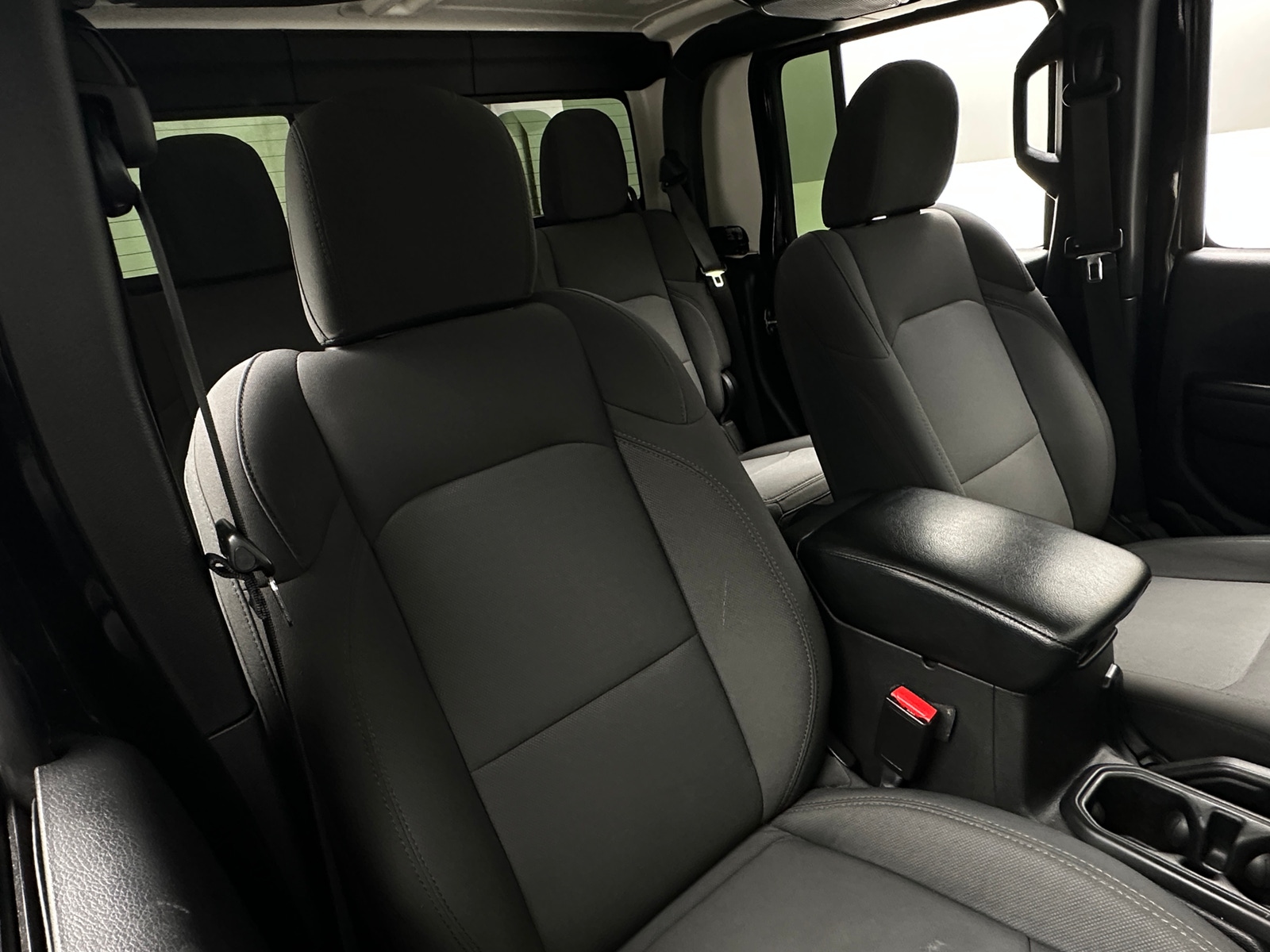 Thumbnail: 2021 Jeep Gladiator - 2