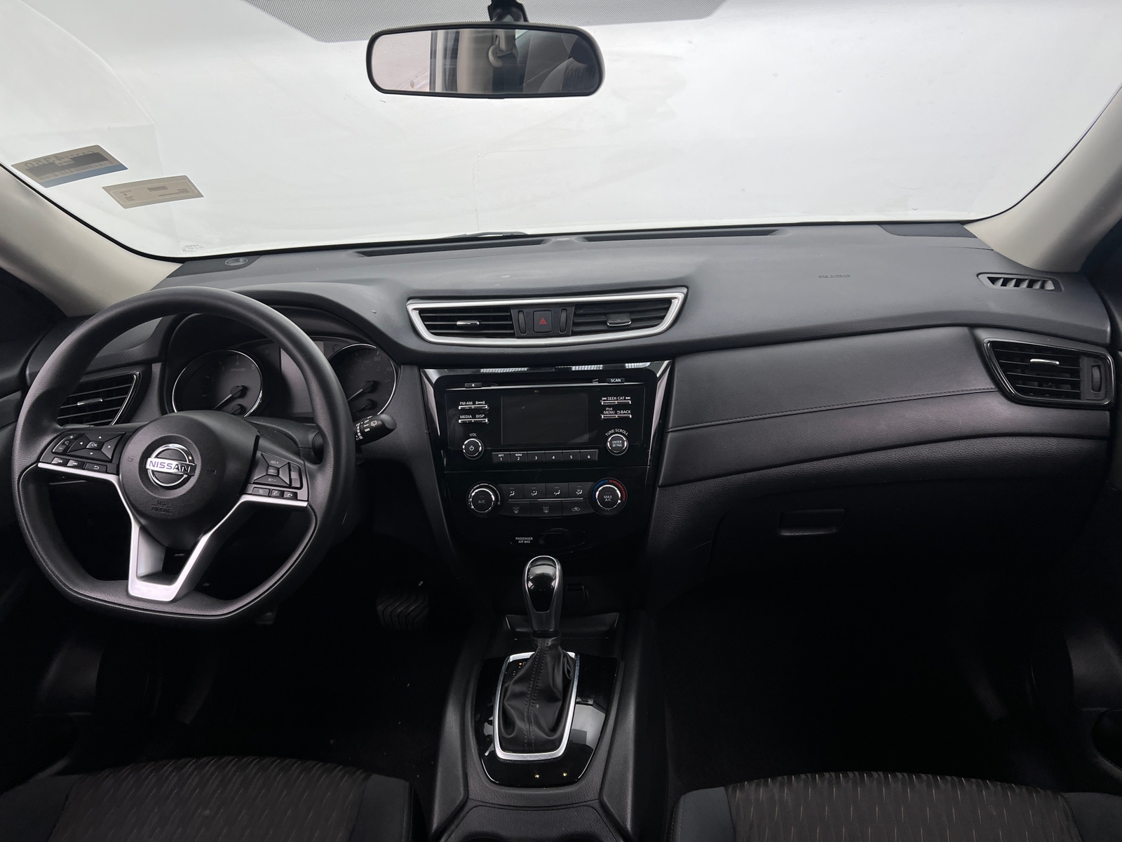 Thumbnail: 2017 Nissan Rogue - 3