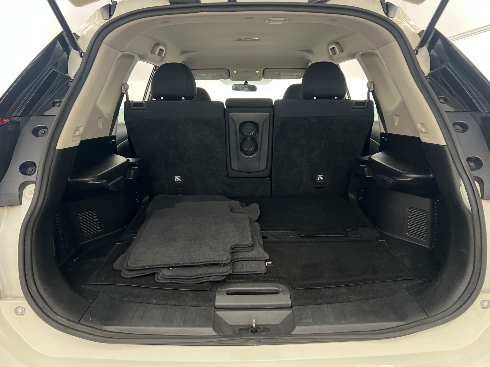 Thumbnail: 2017 Nissan Rogue - 7