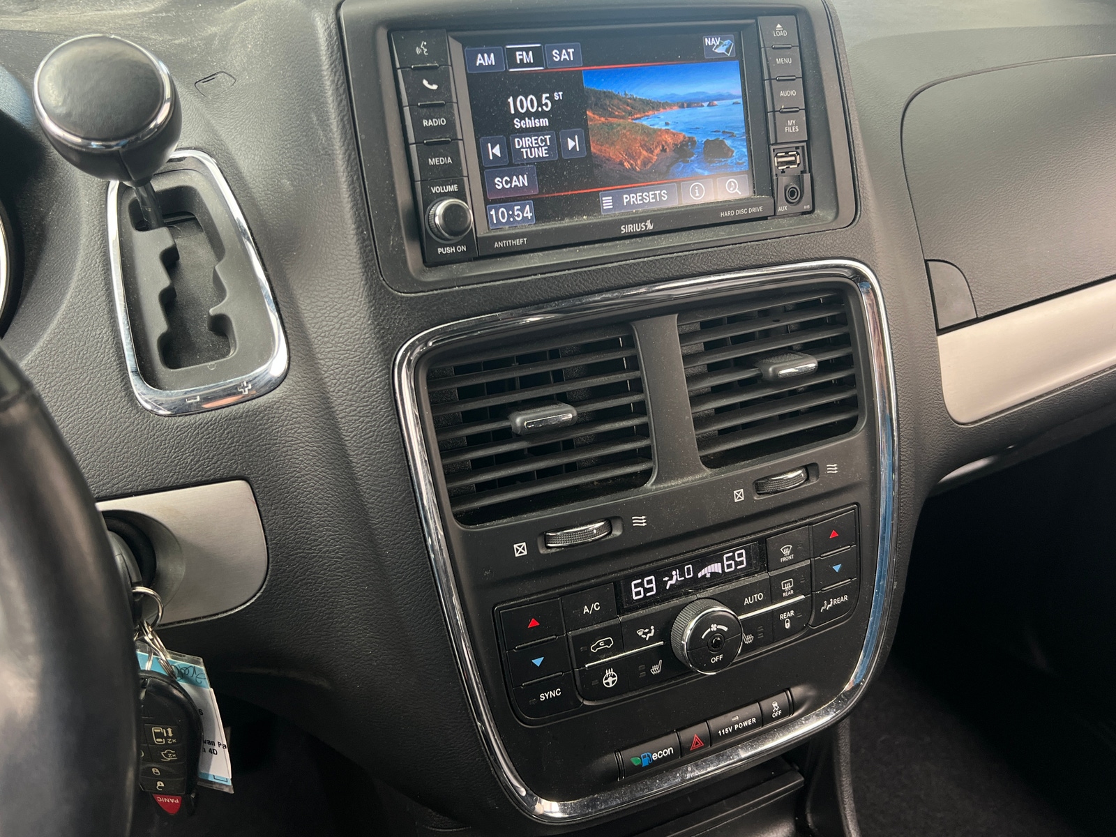 Thumbnail: 2018 Dodge Grand Caravan - 3