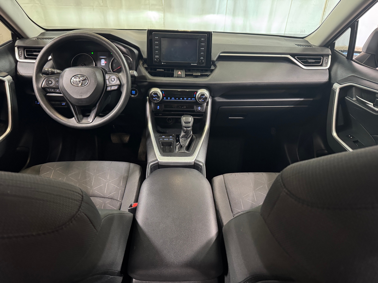 Thumbnail: 2020 Toyota RAV4 - 3