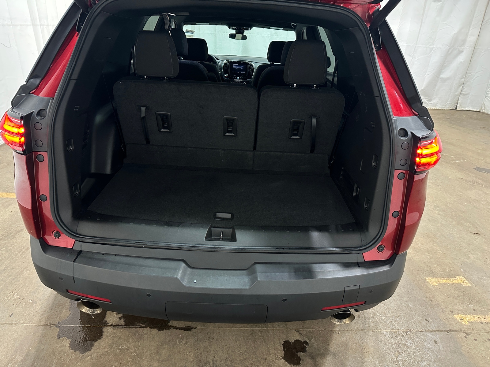 Thumbnail: 2023 Chevrolet Traverse - 7