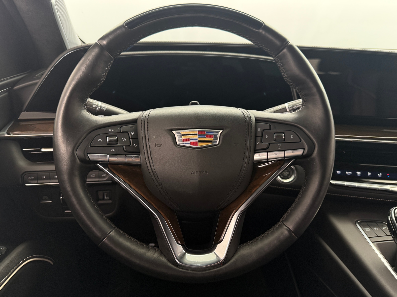 Thumbnail: 2023 Cadillac Escalade - 4