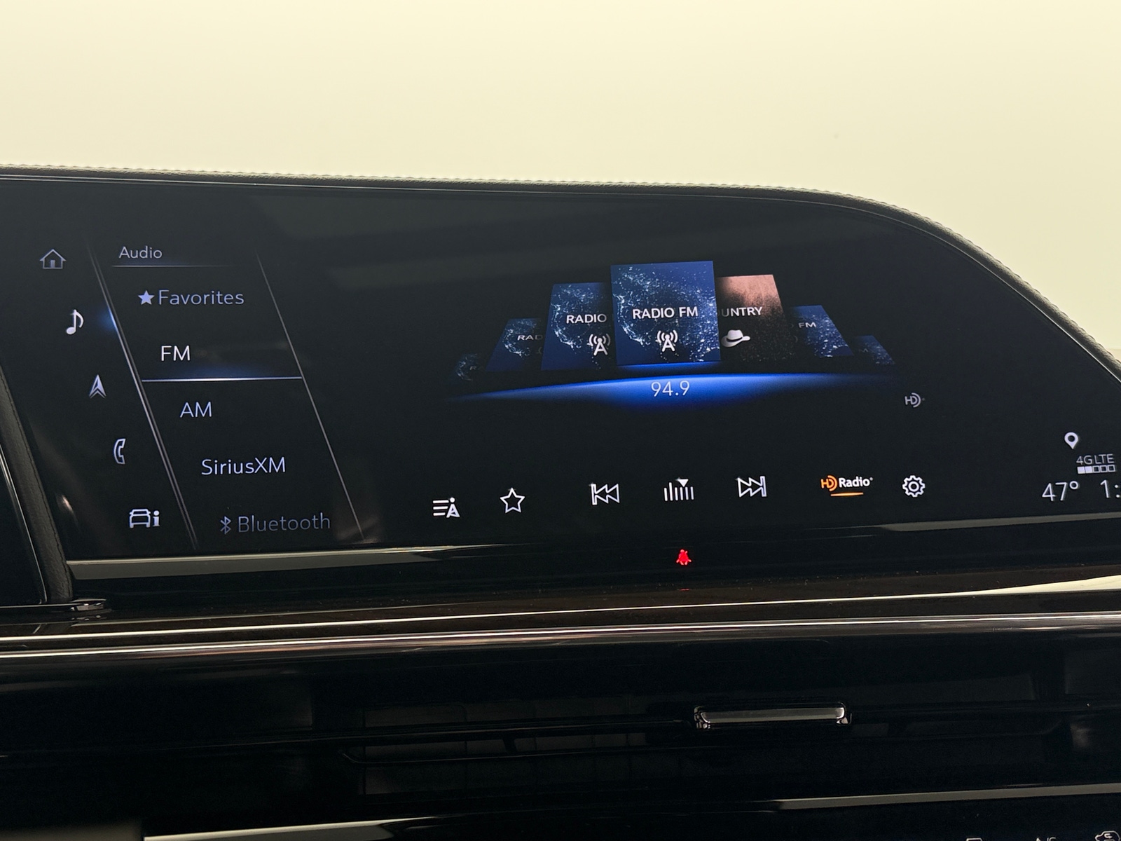 Thumbnail: 2023 Cadillac Escalade - 3