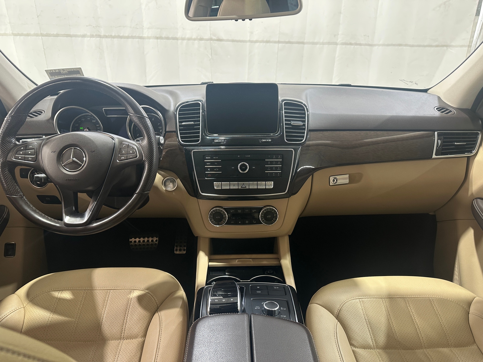 Thumbnail: 2019 Mercedes-Benz GLE - 2