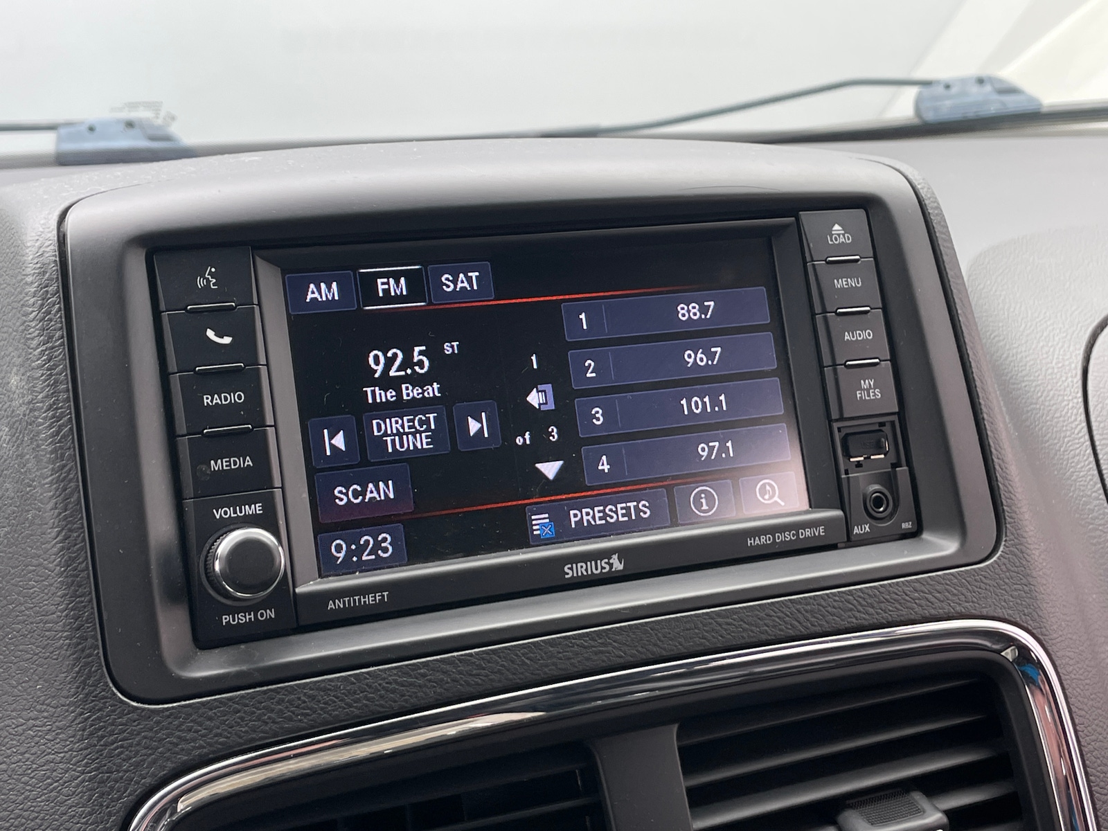 Thumbnail: 2018 Dodge Grand Caravan - 3