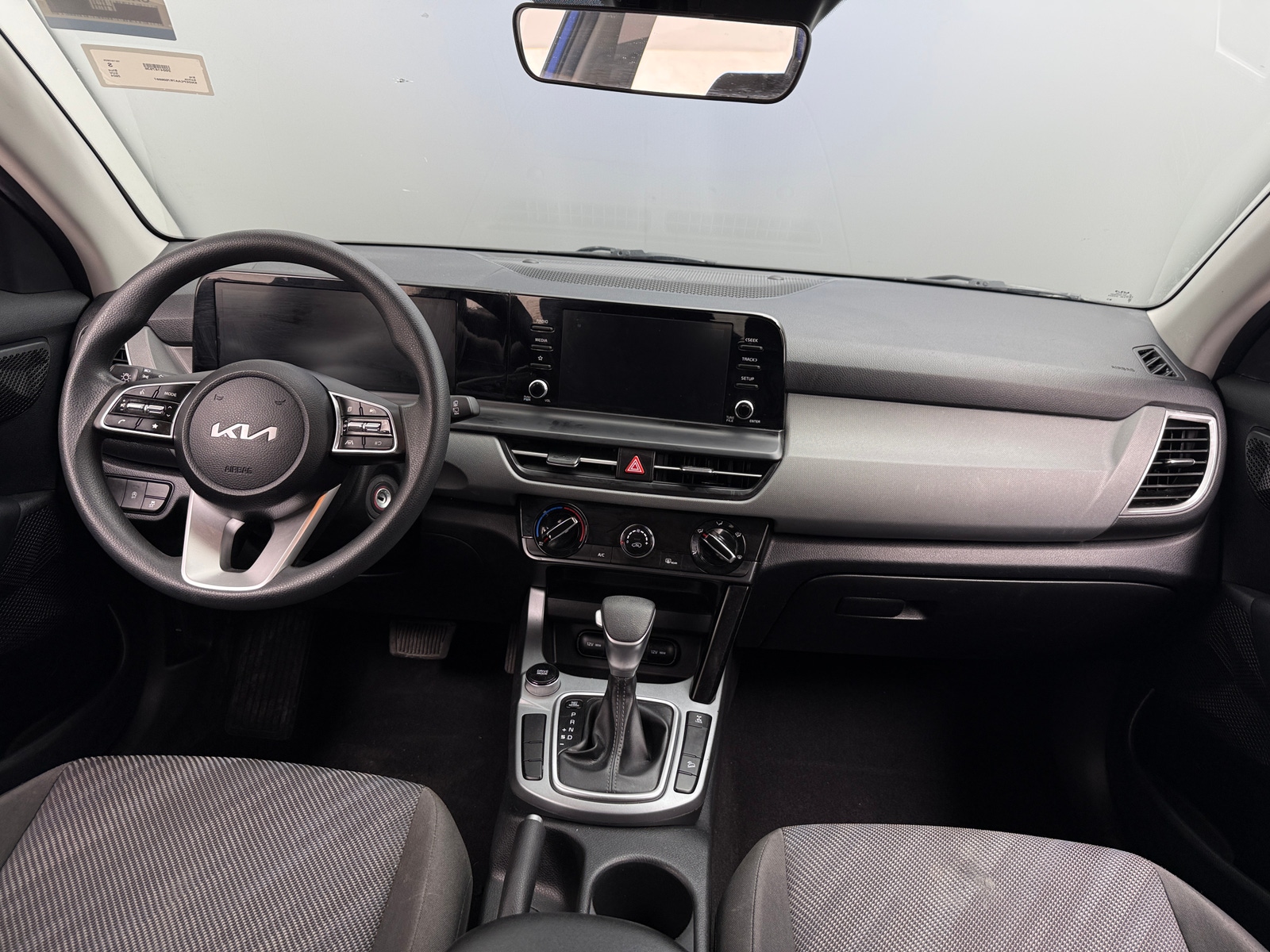 Thumbnail: 2024 Kia Seltos - 3