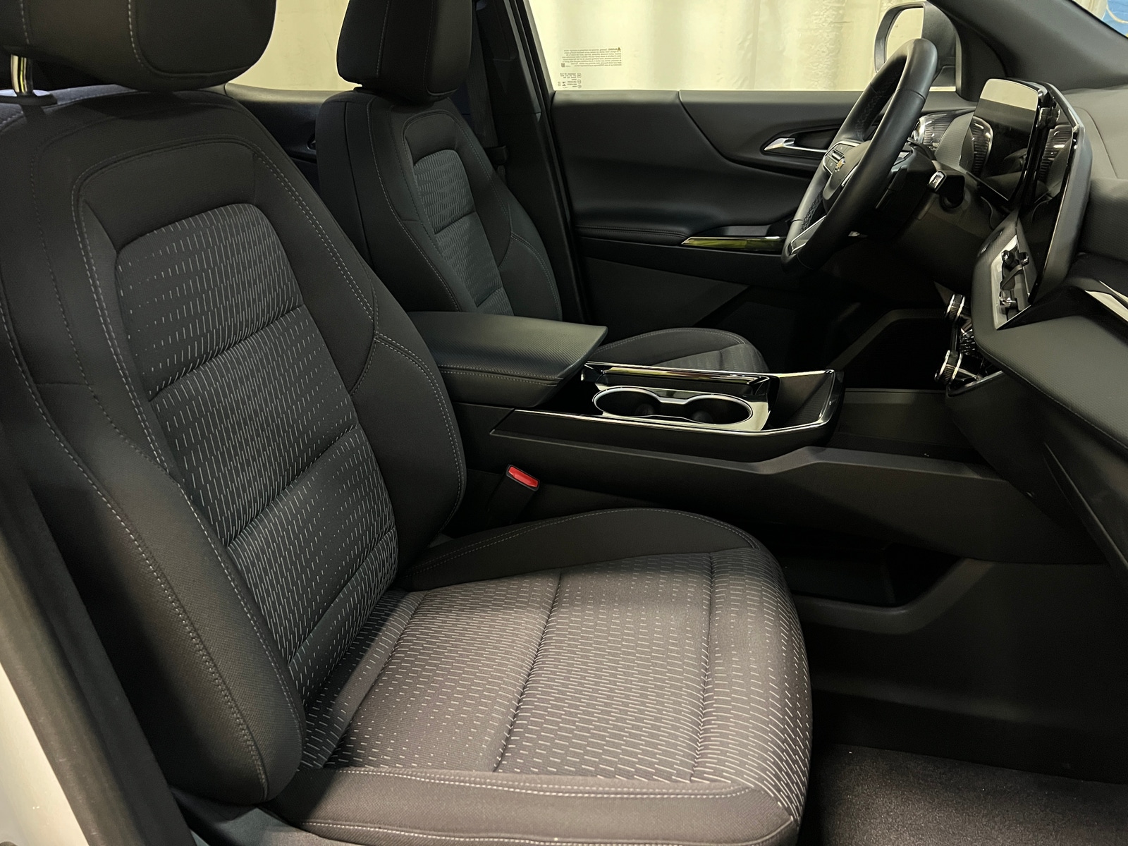 Thumbnail: 2025 Chevrolet Equinox - 2