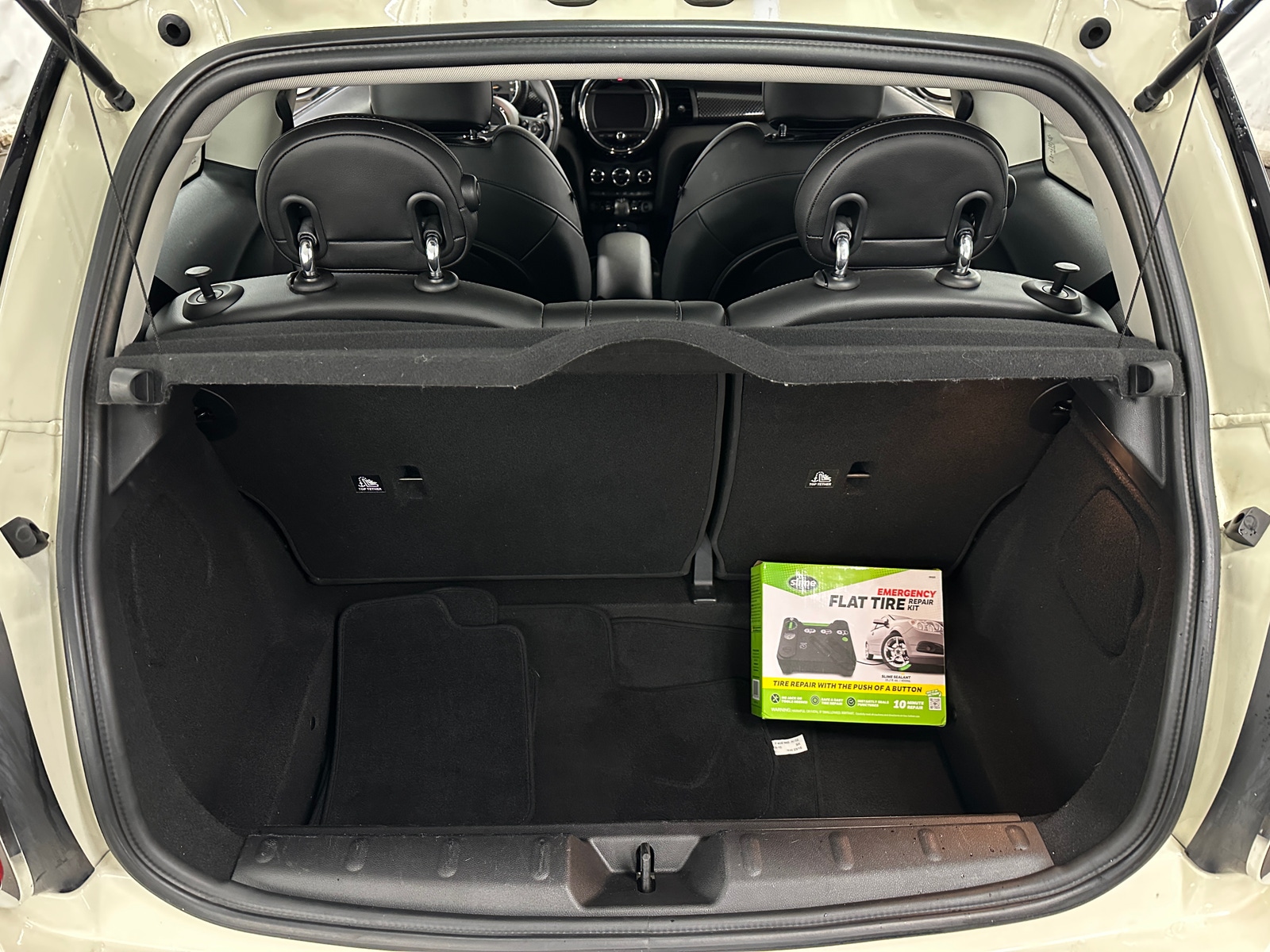 Thumbnail: 2016 MINI Cooper Hardtop - 6