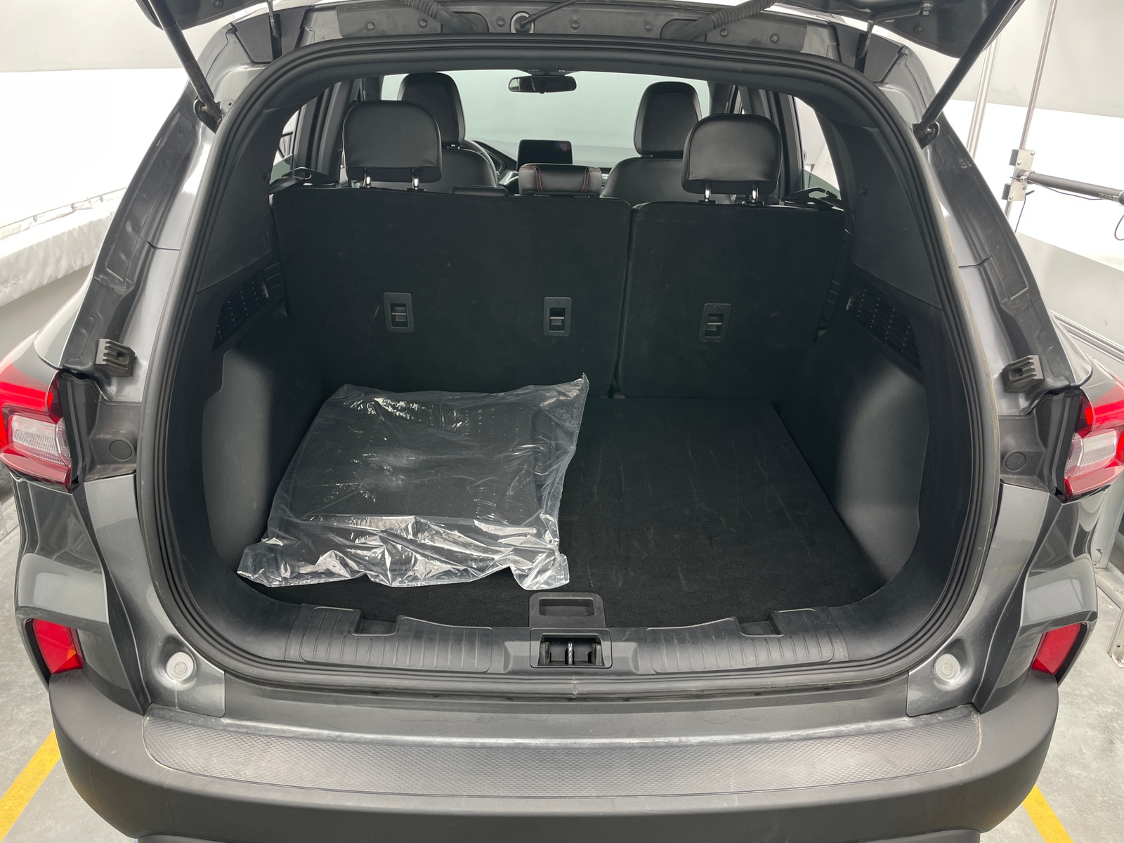 Thumbnail: 2025 Ford Escape - 7