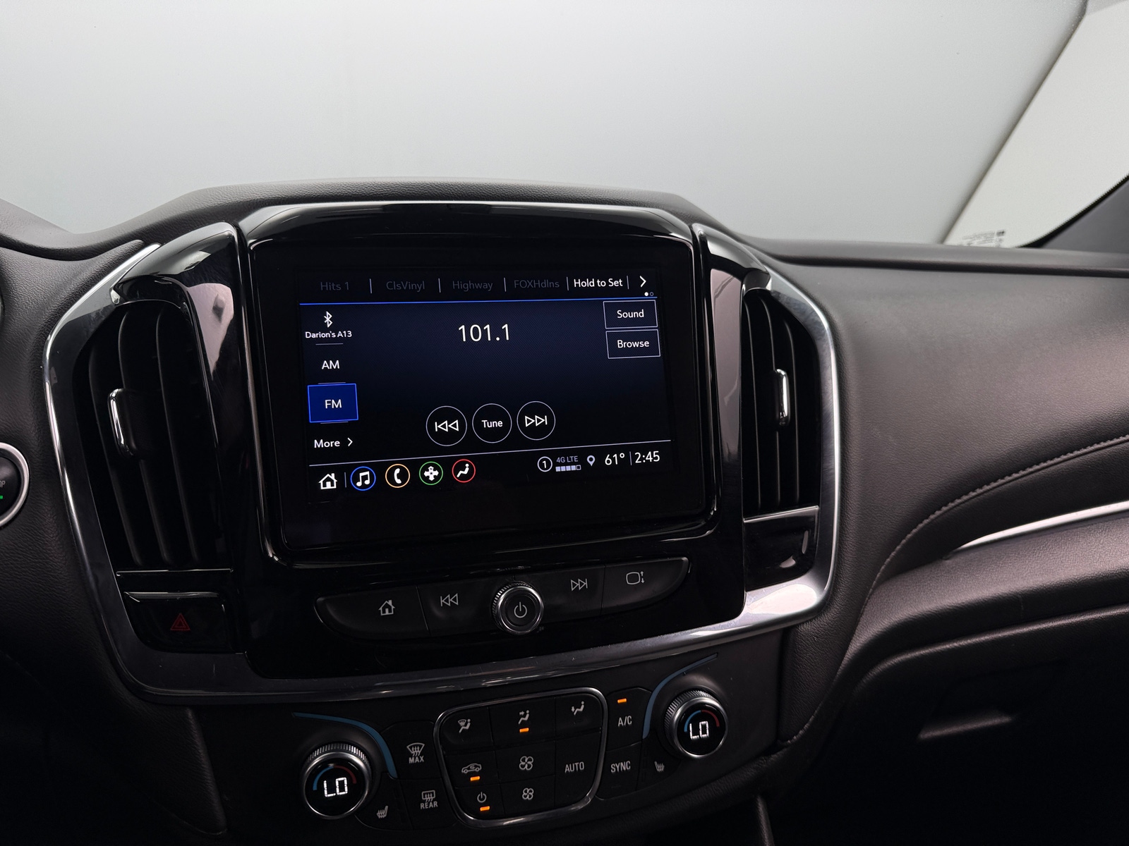 Thumbnail: 2023 Chevrolet Traverse - 4