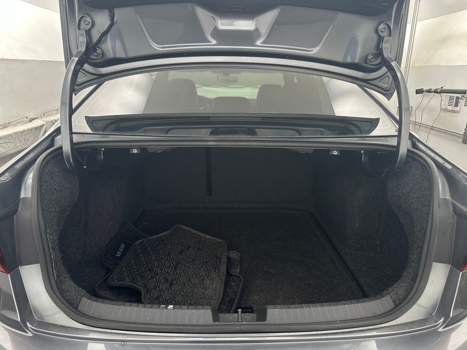 Thumbnail: 2019 Volkswagen Jetta - 6