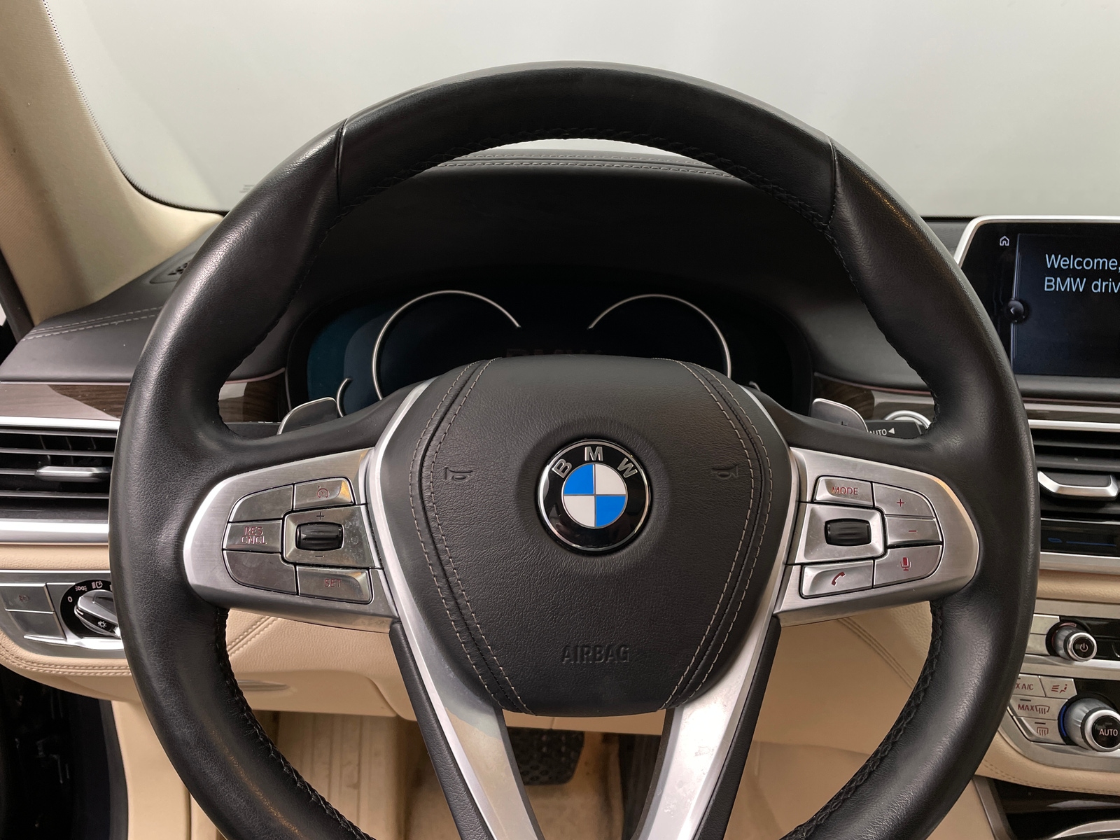 Thumbnail: 2017 BMW 7 Series - 4