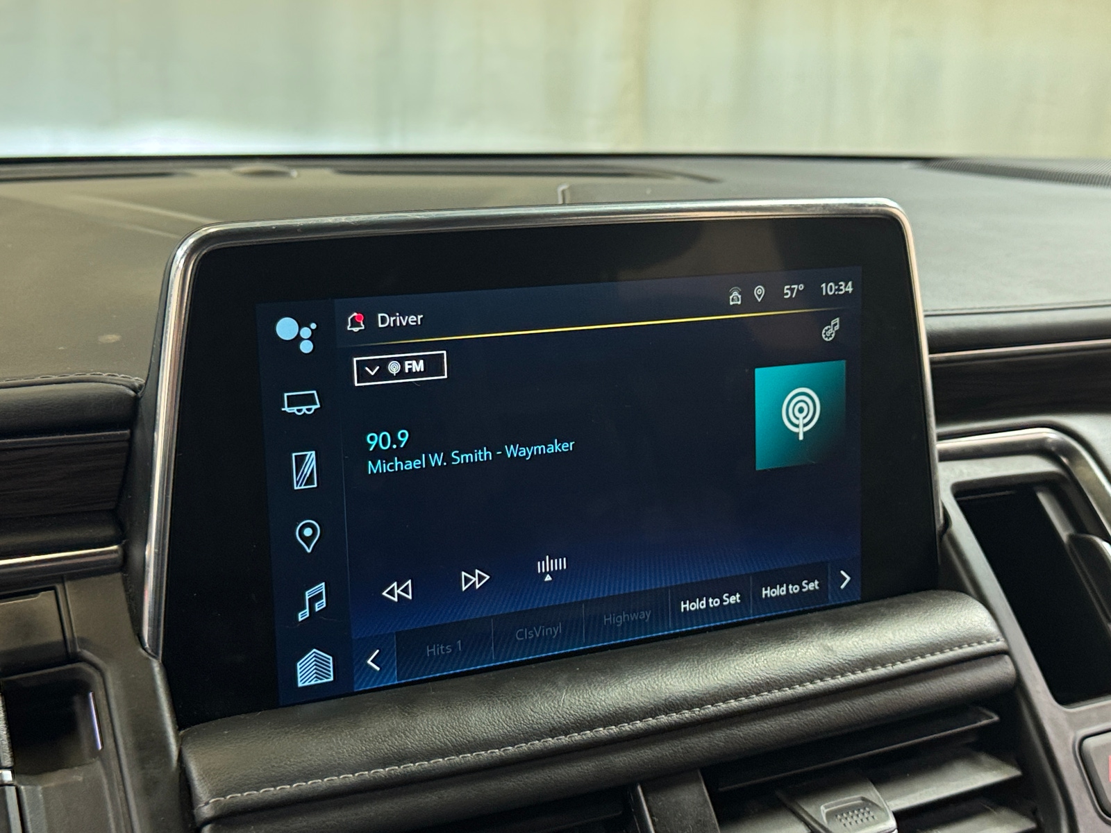 Thumbnail: 2022 Chevrolet Suburban - 3