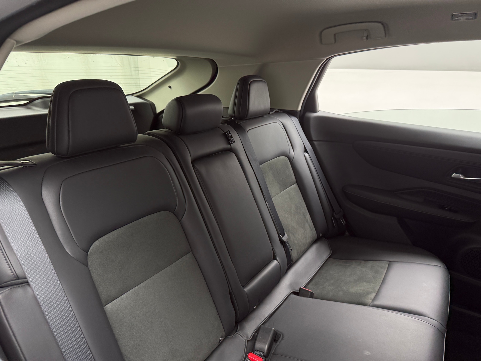 Thumbnail: 2023 Nissan Ariya - 6