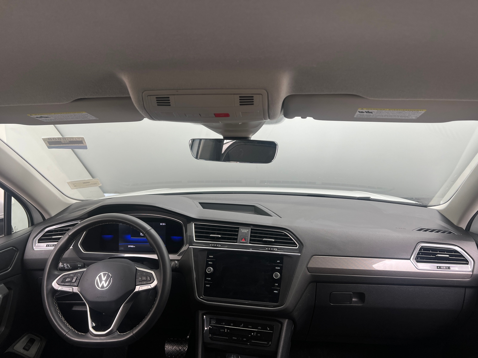 Thumbnail: 2022 Volkswagen Tiguan - 2