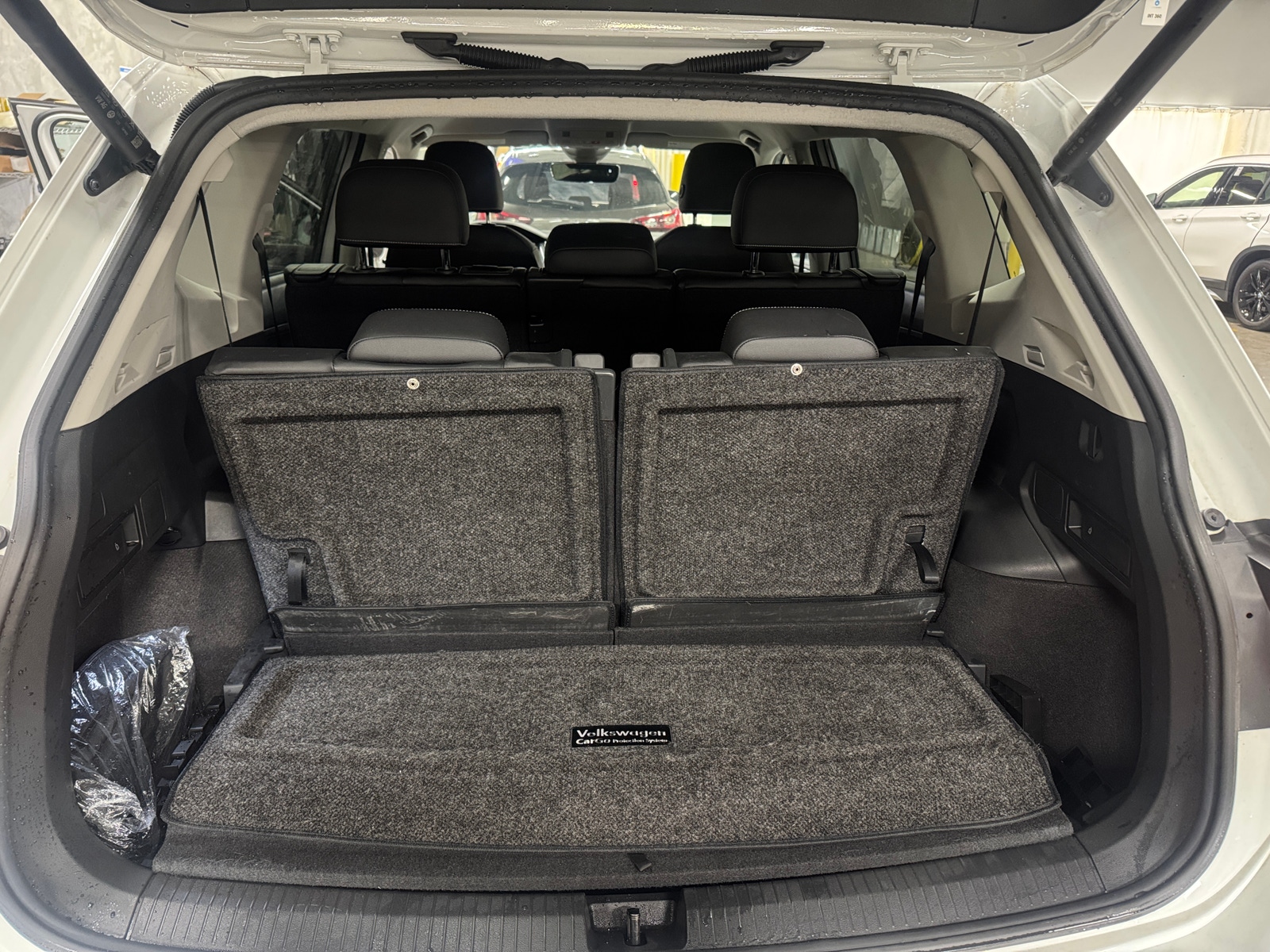 Thumbnail: 2022 Volkswagen Tiguan - 6