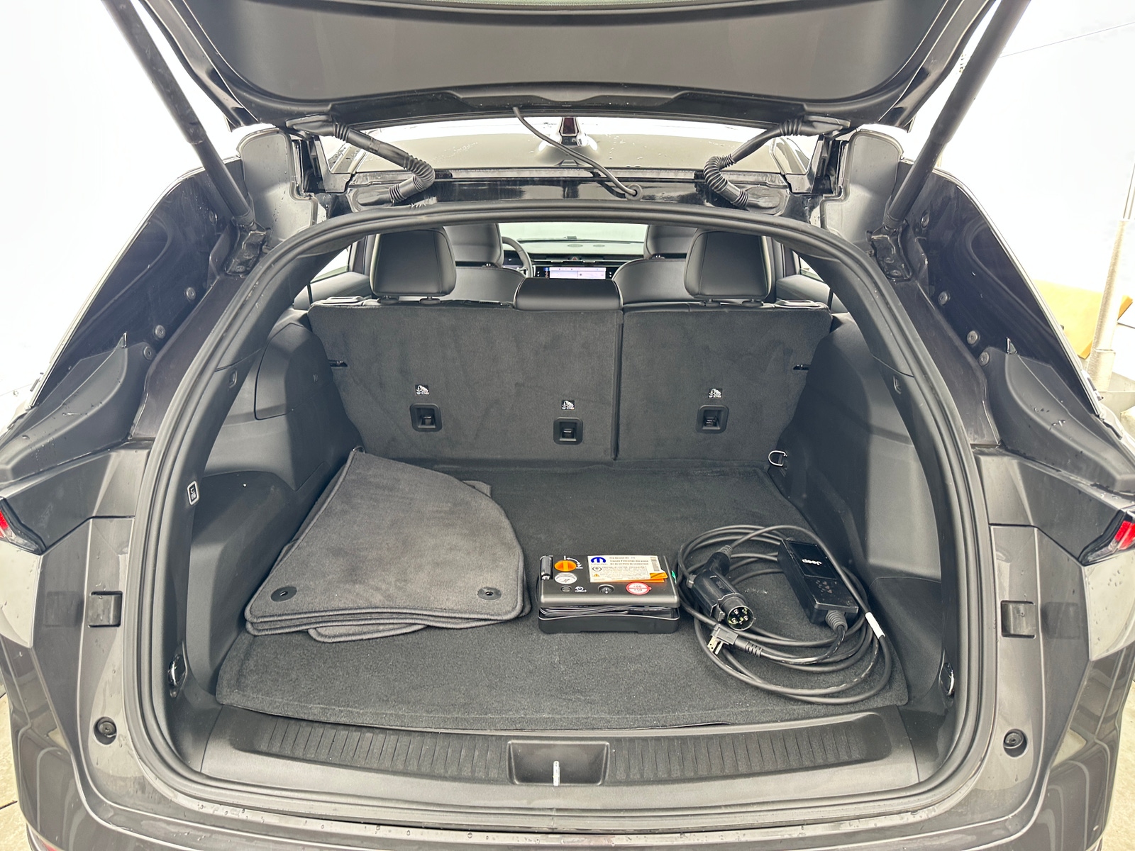 Thumbnail: 2024 Jeep Wagoneer S - 6