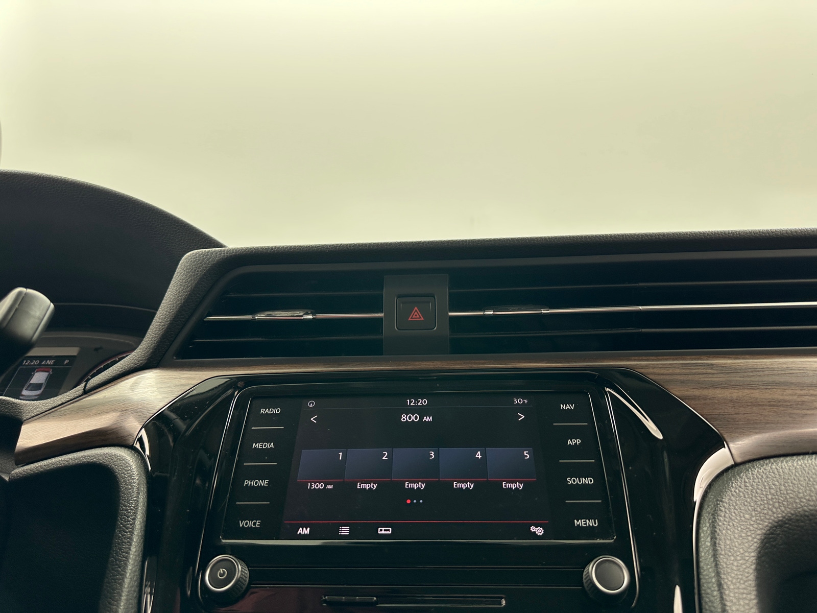 Thumbnail: 2020 Volkswagen Passat - 3