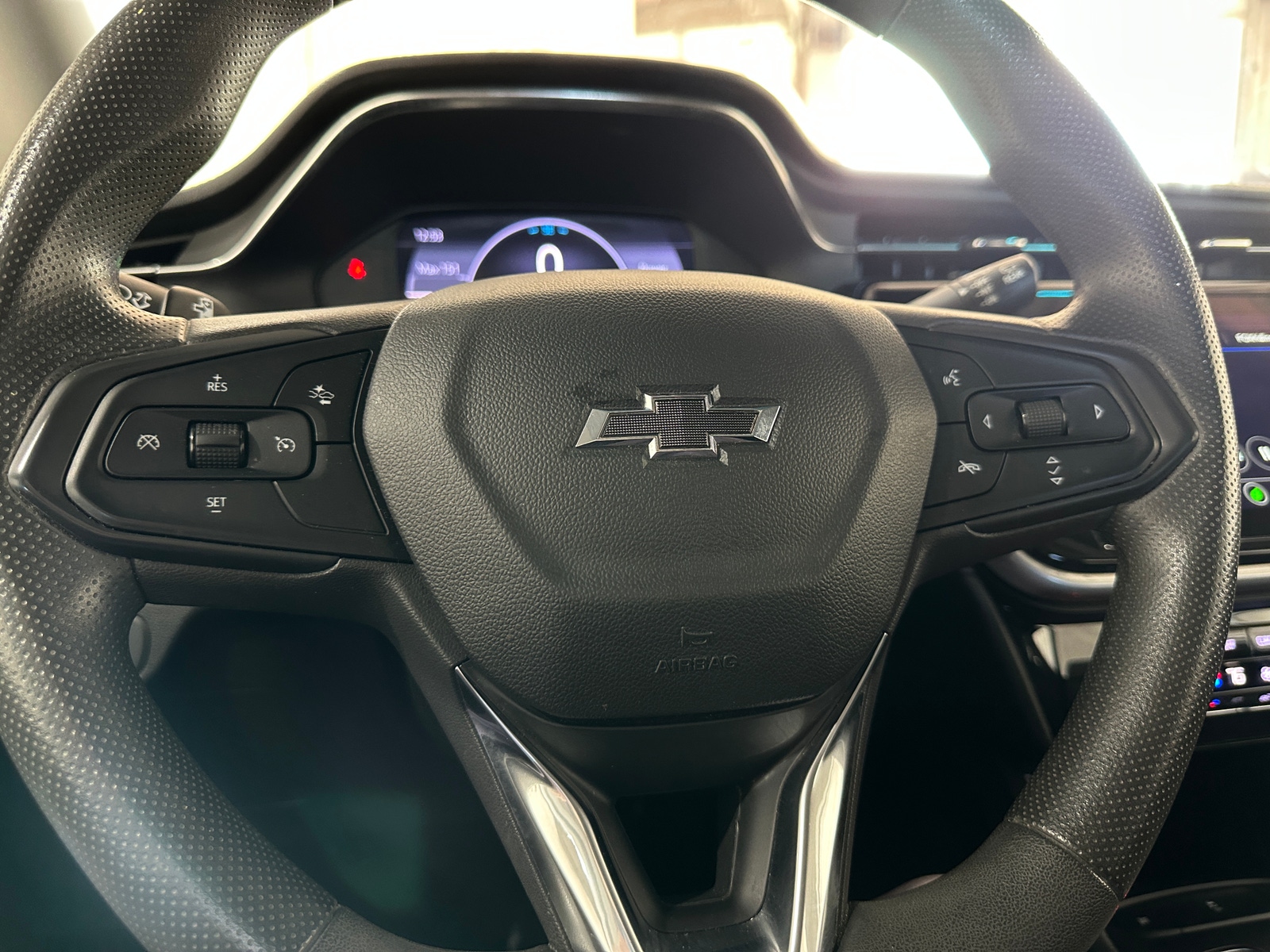 Thumbnail: 2023 Chevrolet Bolt EV - 5