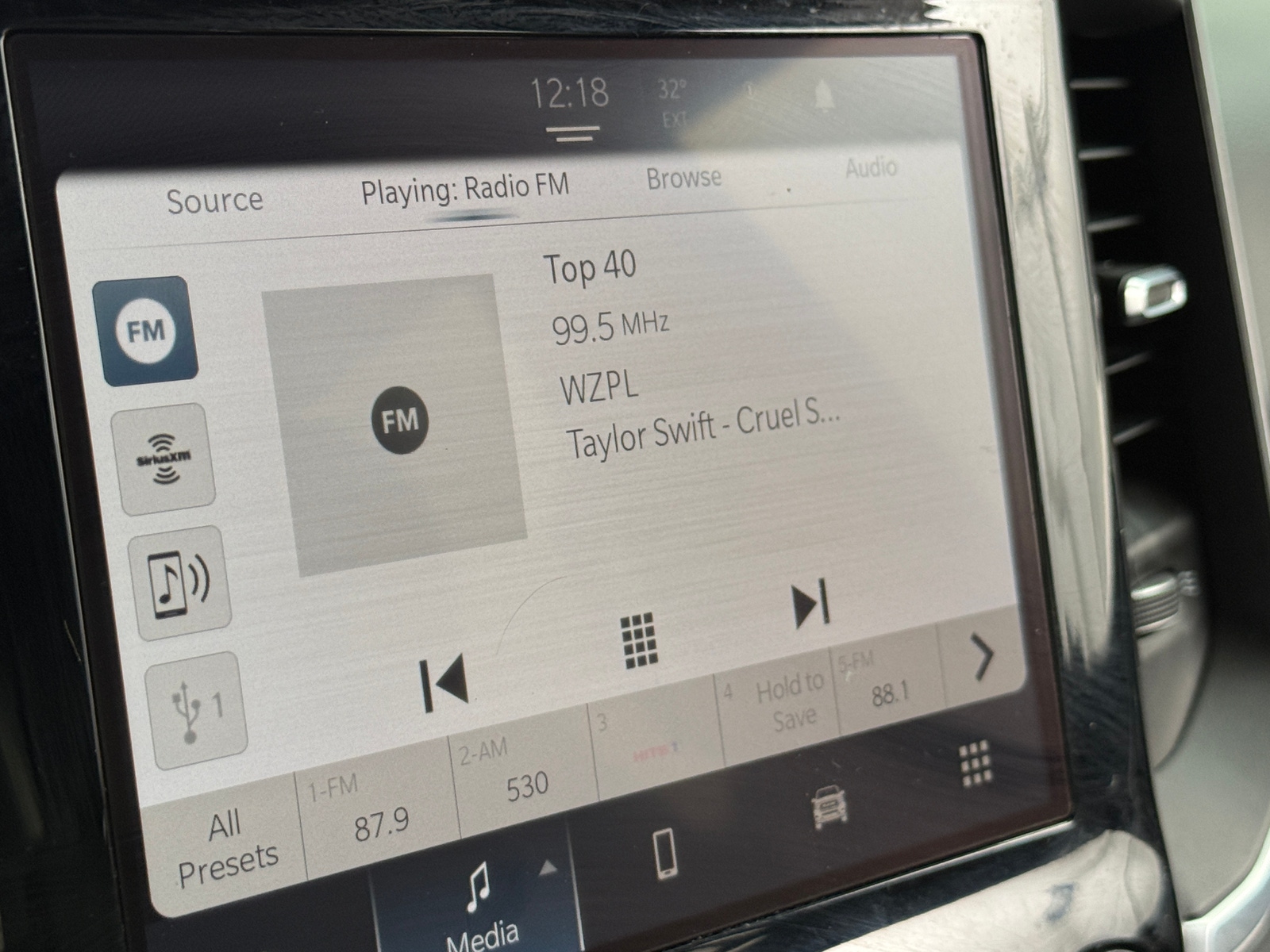 Thumbnail: 2025 RAM 1500 - 4