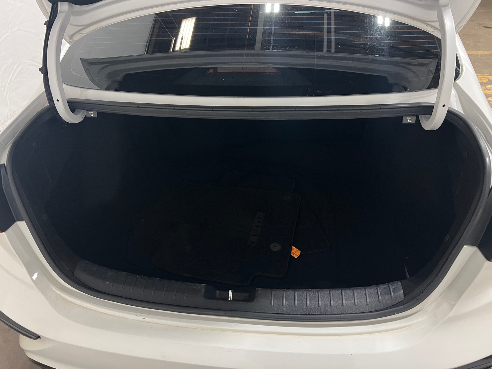 Thumbnail: 2020 Kia Forte - 7