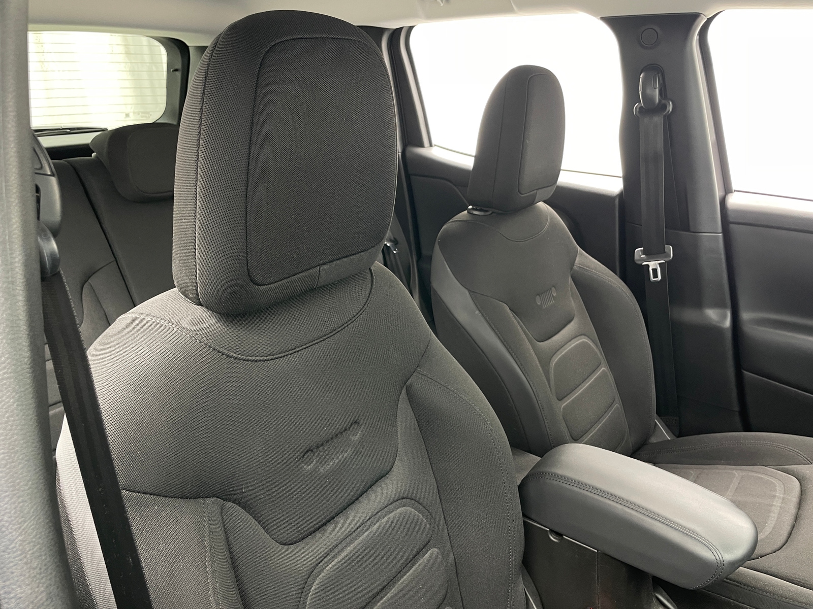 Thumbnail: 2017 Jeep Renegade - 2