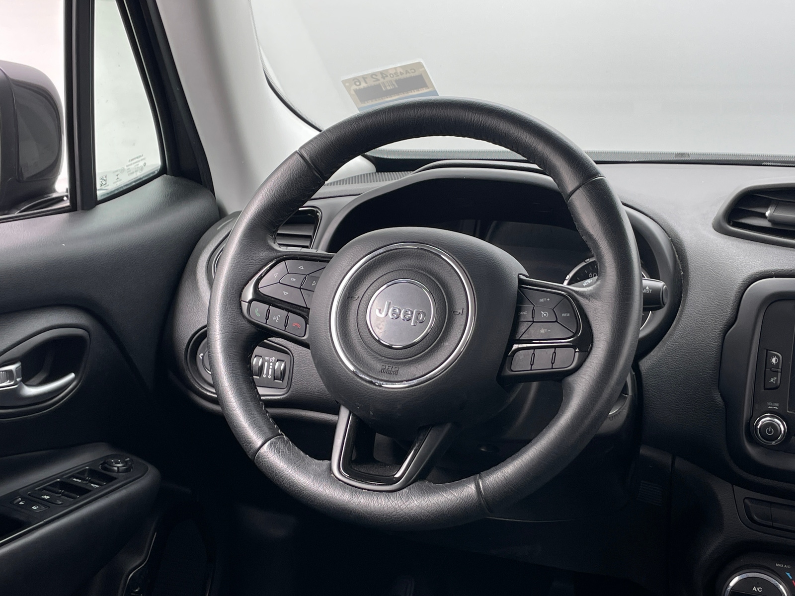 Thumbnail: 2017 Jeep Renegade - 5