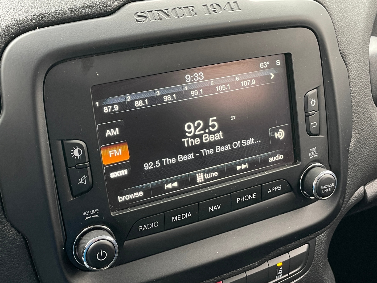 Thumbnail: 2017 Jeep Renegade - 4