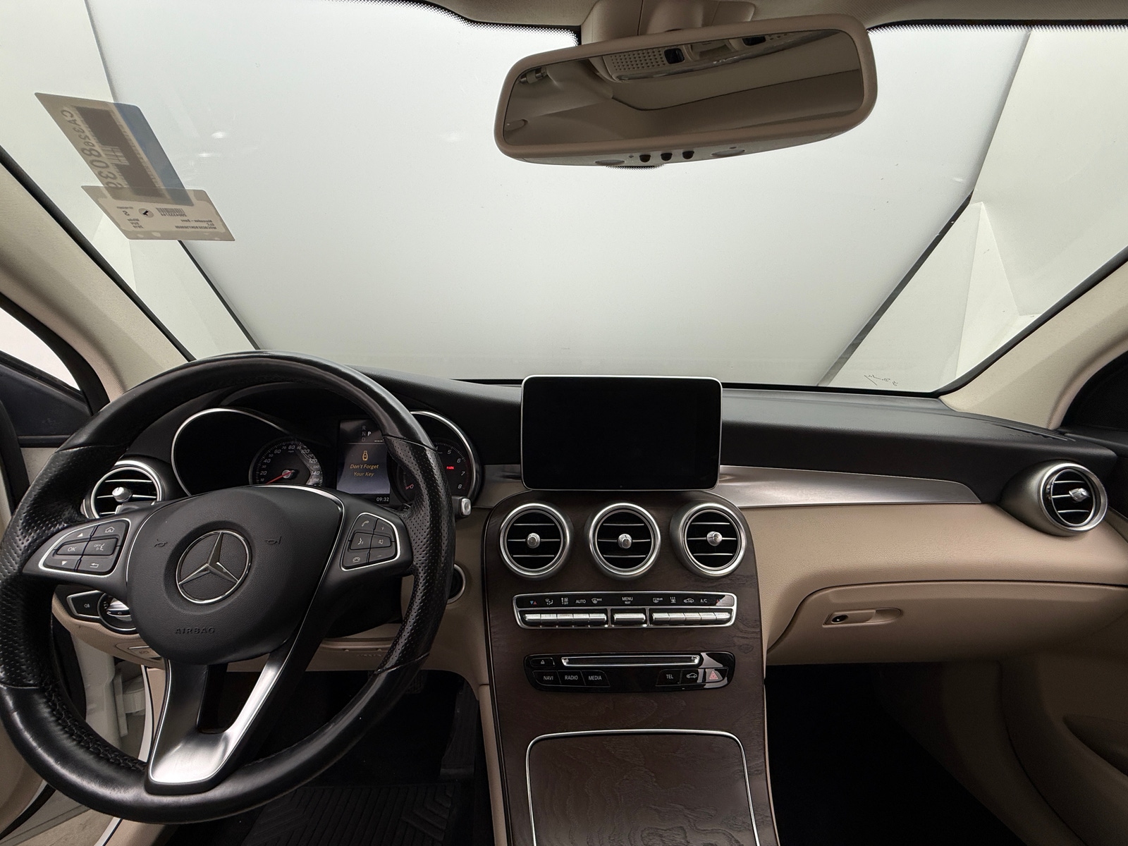 Thumbnail: 2019 Mercedes-Benz GLC - 2