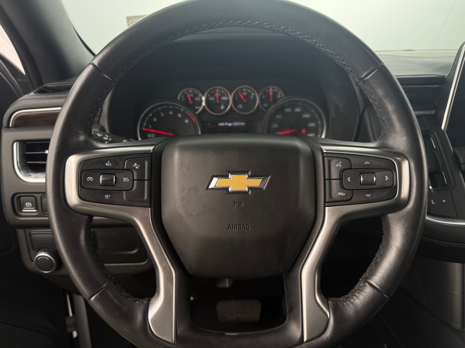 Thumbnail: 2021 Chevrolet Tahoe - 4