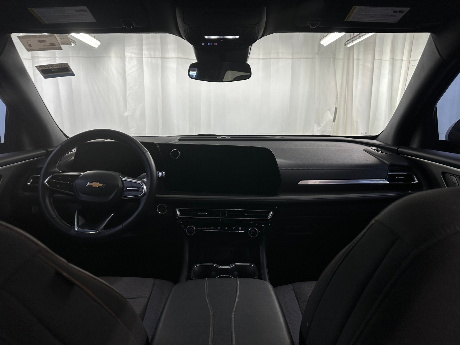 Thumbnail: 2025 Chevrolet Traverse - 3