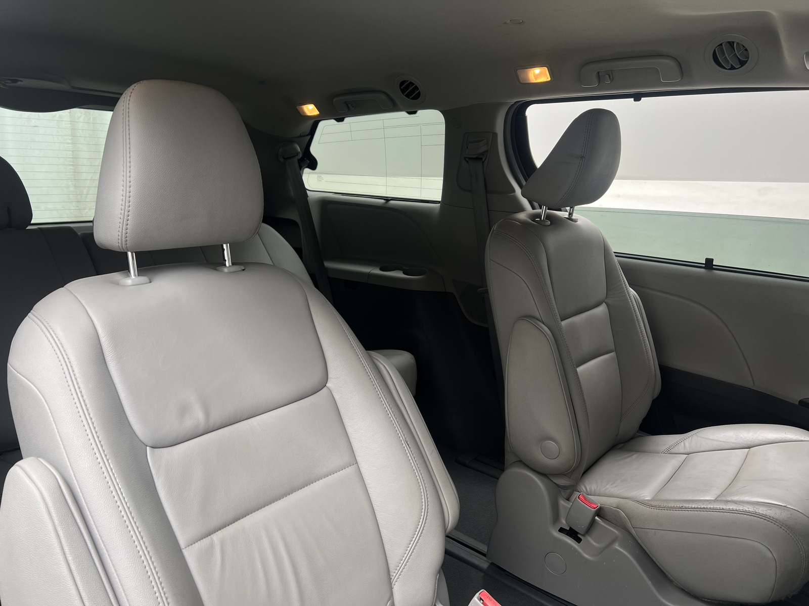 Thumbnail: 2019 Toyota Sienna - 5