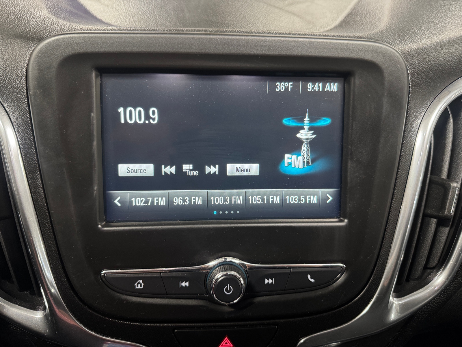 Thumbnail: 2018 Chevrolet Equinox - 4