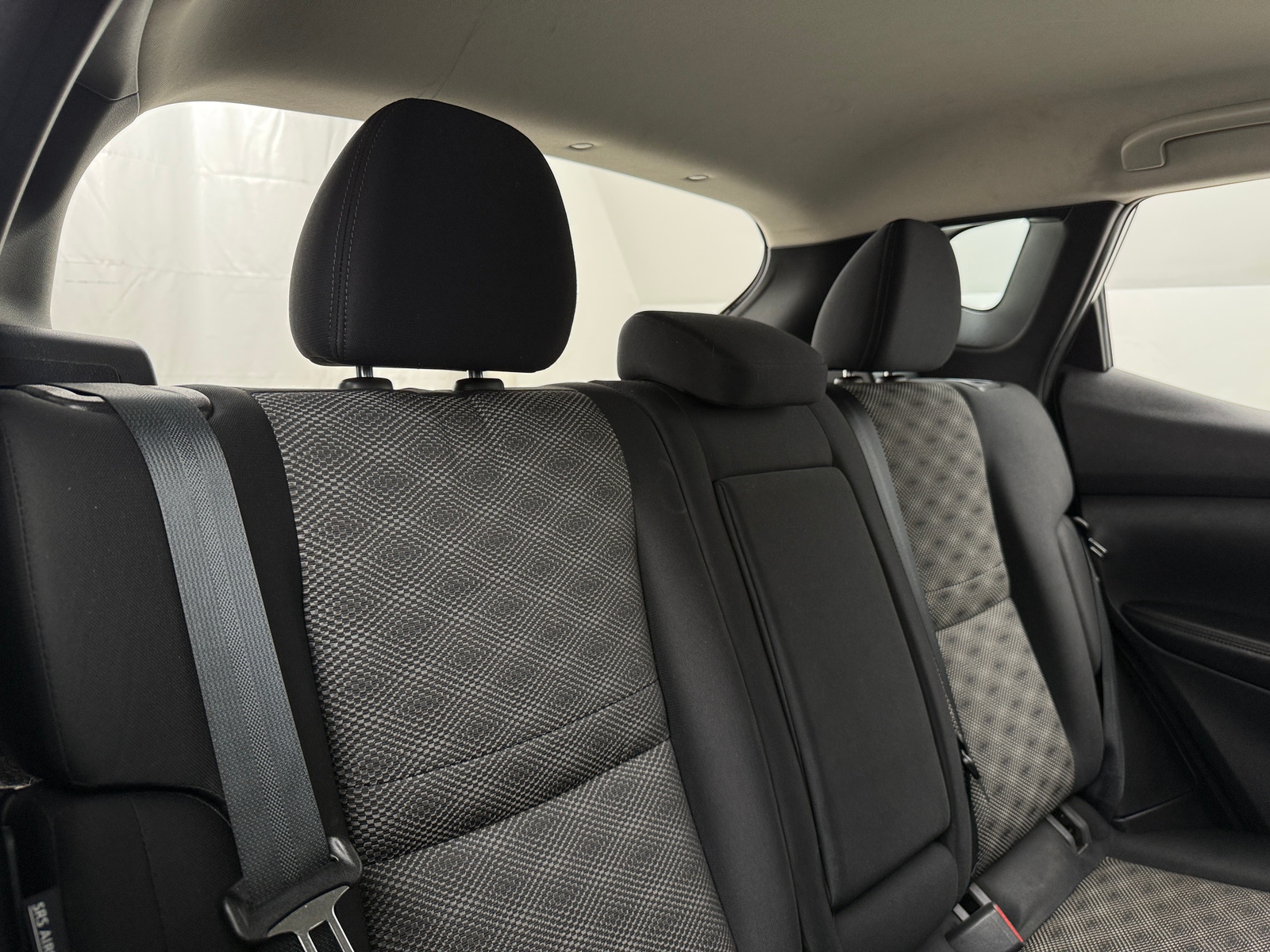 Thumbnail: 2021 Nissan Rogue Sport - 6