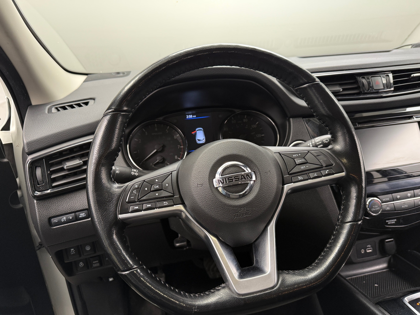 Thumbnail: 2021 Nissan Rogue Sport - 5